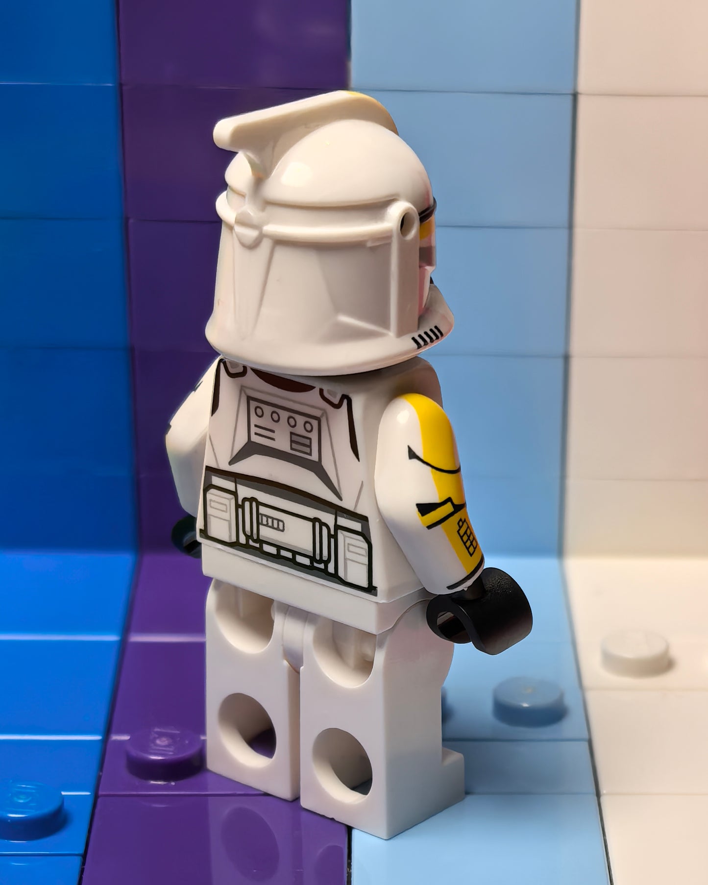 P1 Yellow Commander (Pre-order)